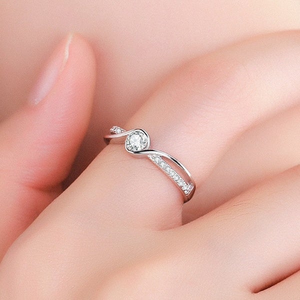 Cubic Zirconia Twisted Silver Ring