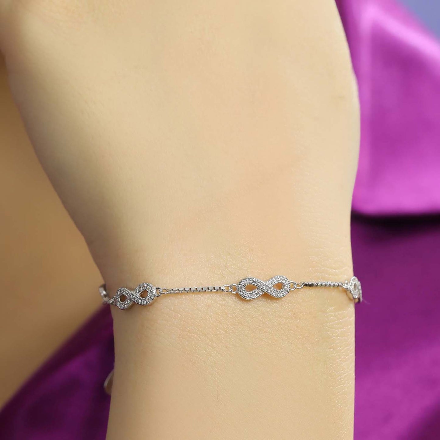 Classic Zircon Infinity Silver Bracelet