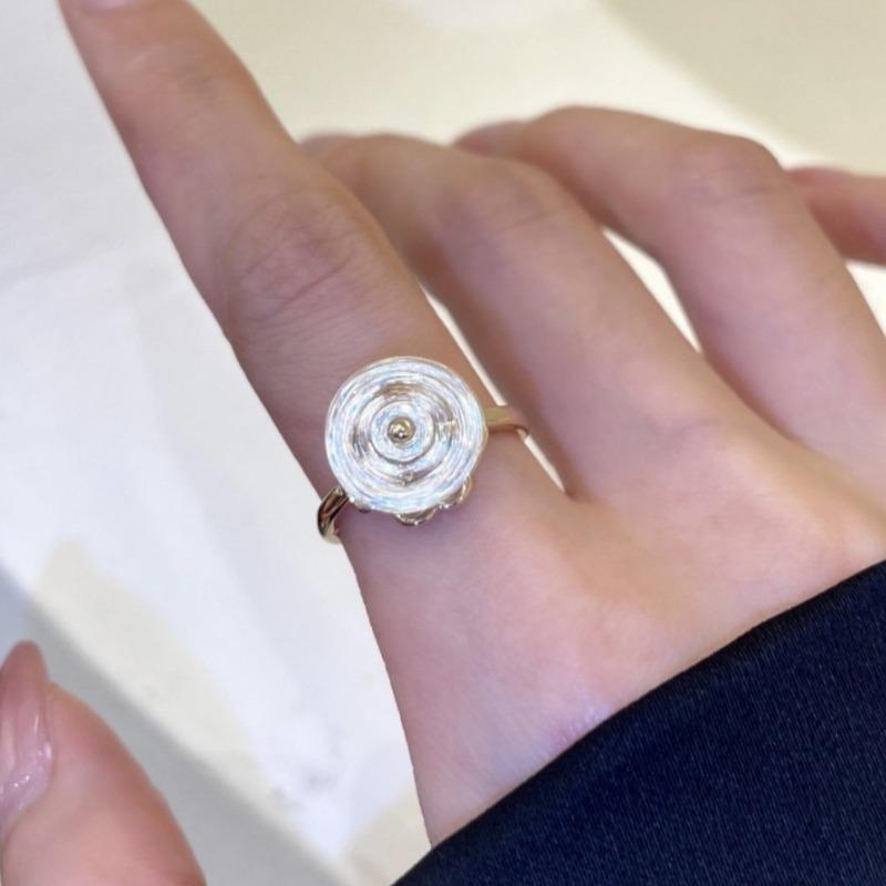 Spinning Lucky Clover Heart Silver Ring
