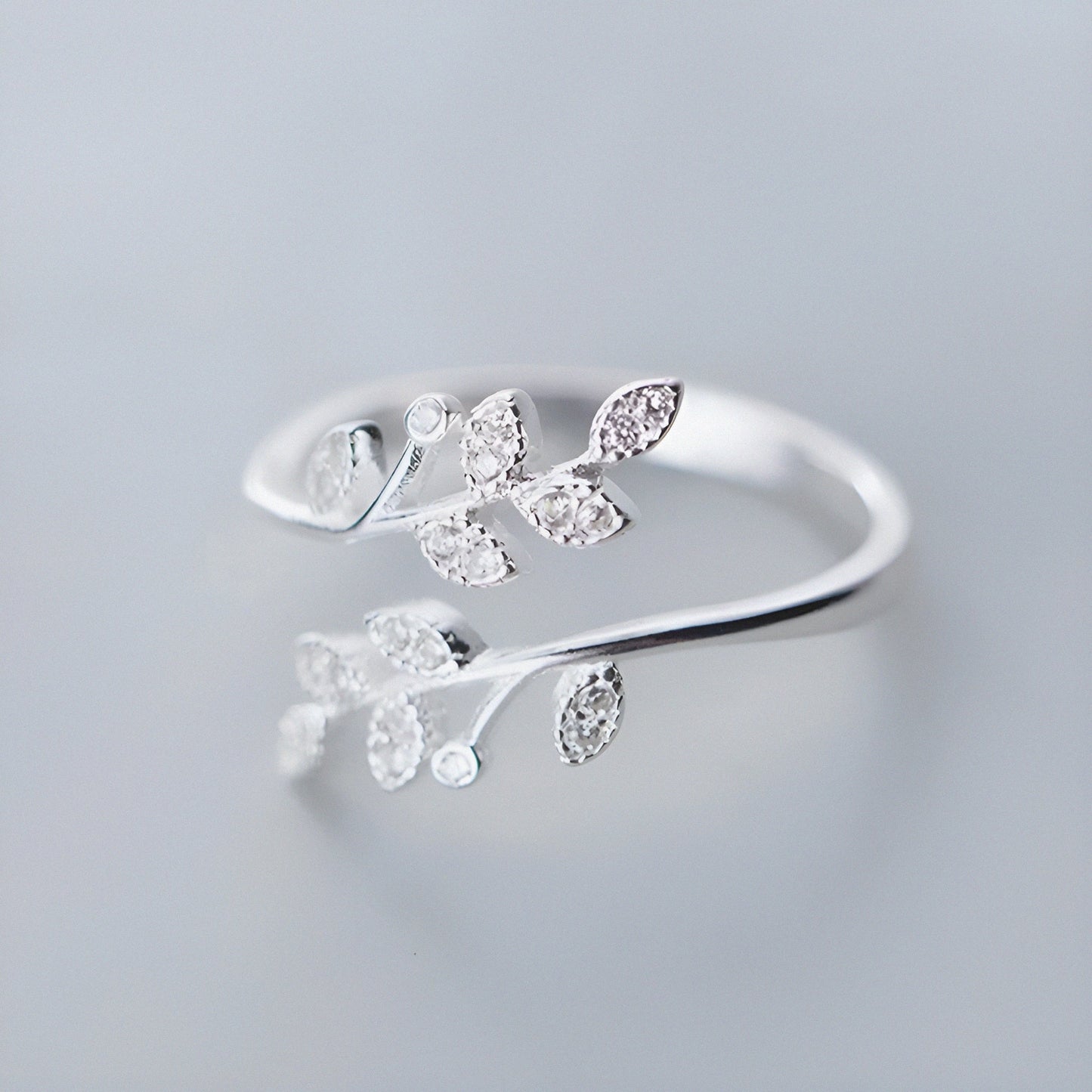 Lustrous Leaf Opening Silver Ring