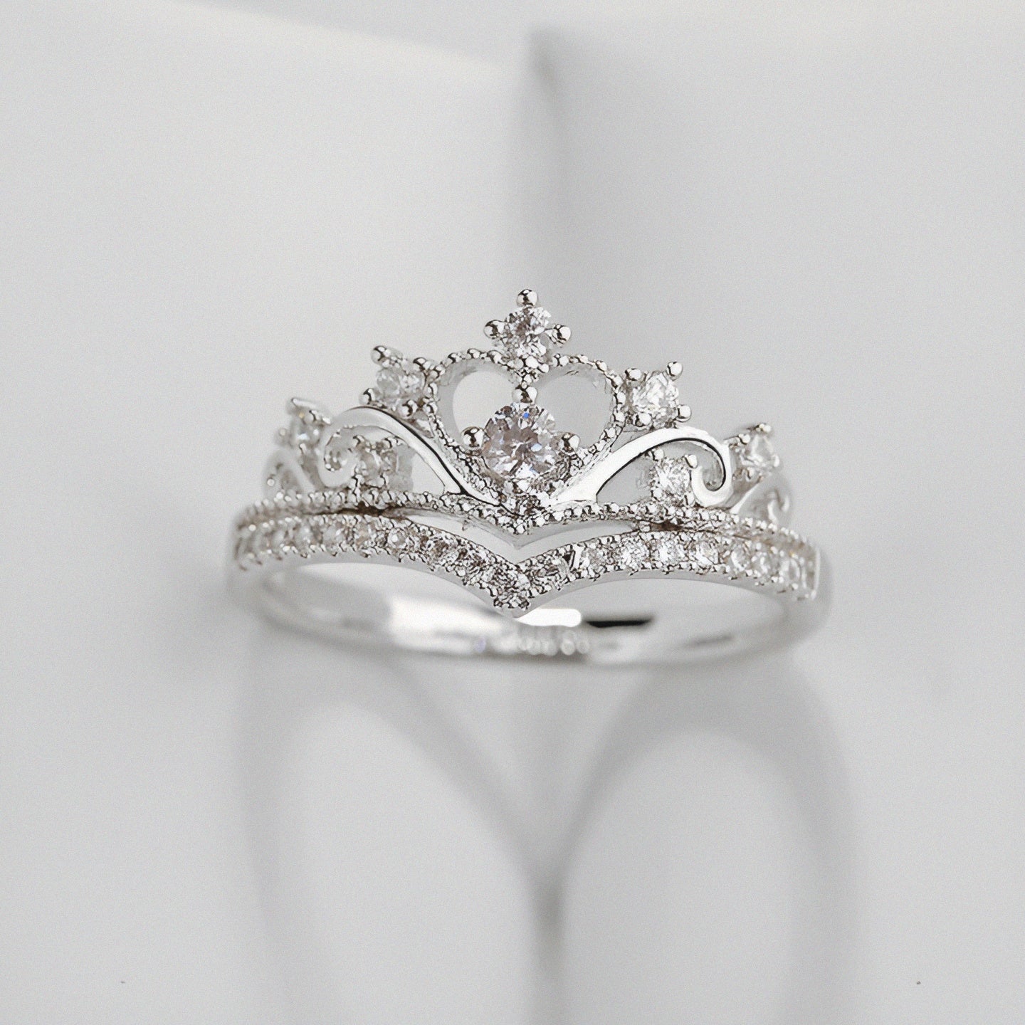 Regal Stylish crown silver ring