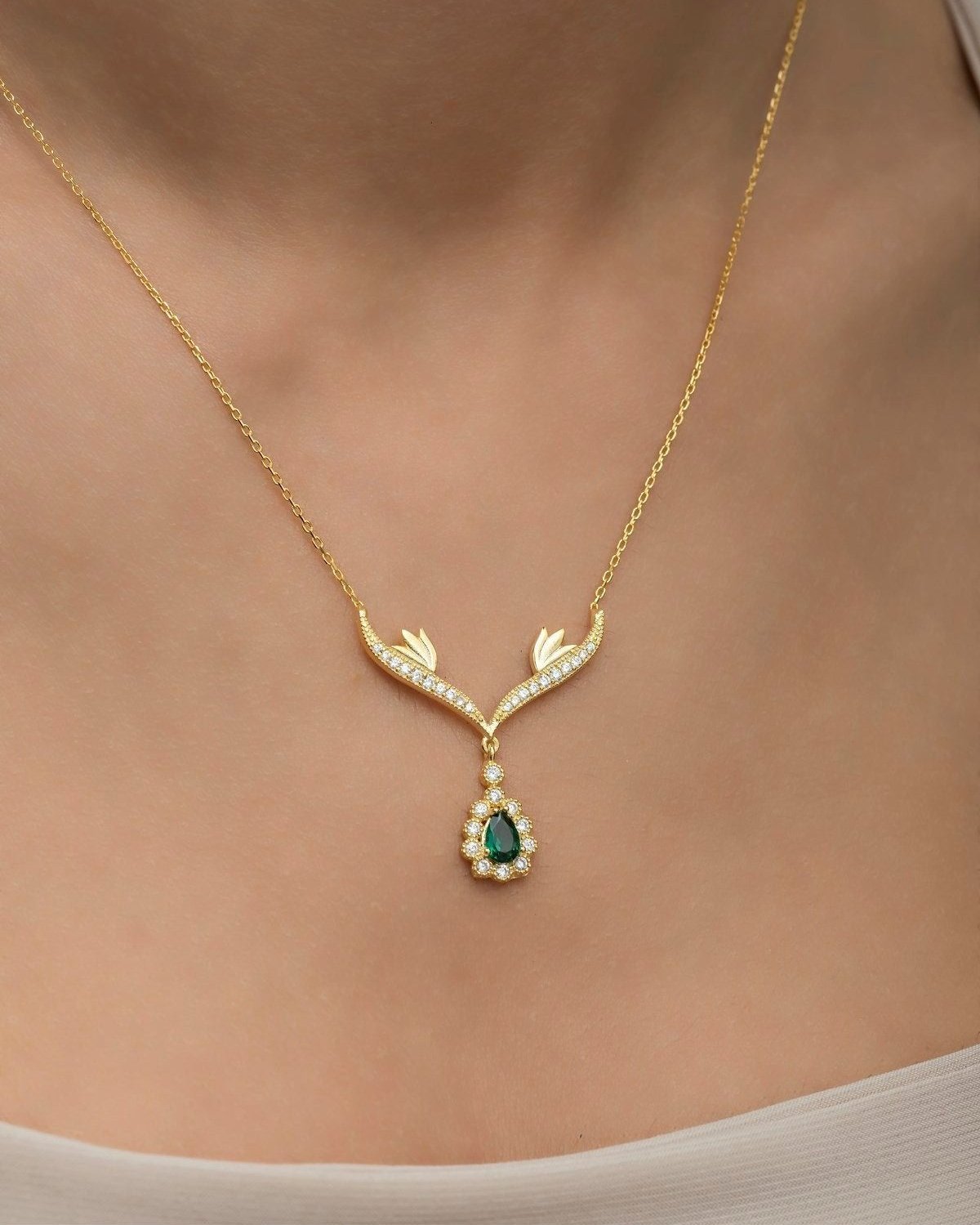 Silver Green Drop Stone Design Necklace