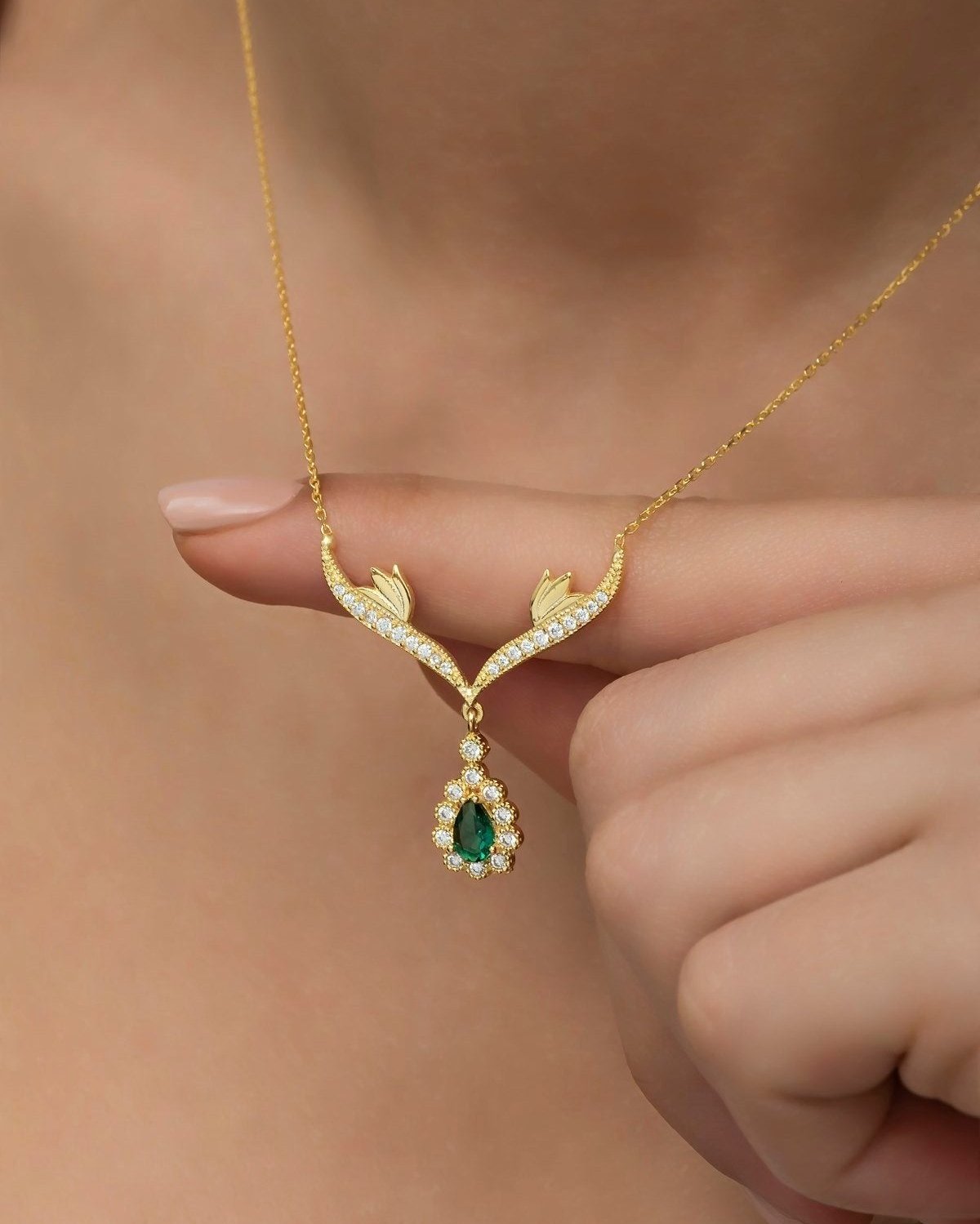 Silver Green Drop Stone Design Necklace