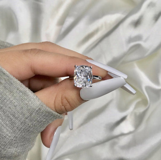 Empress Gorgeous Studded Silver Ring