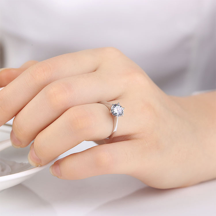 Attractive Crystal Diamond Silver Ring