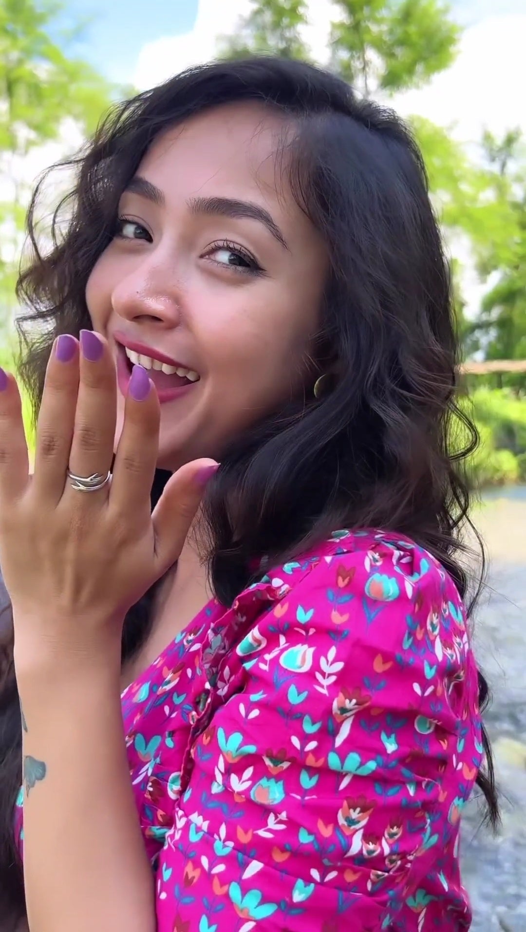 Girl's Hugging Silver Ring