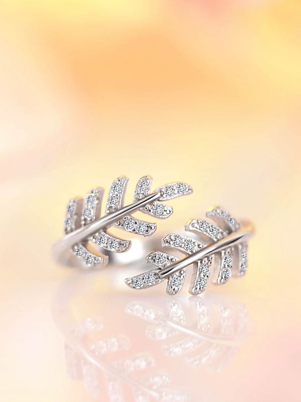 Lustrous Leaf Zircon Diamond Silver Ring