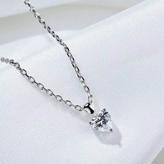 Shipei Created Moissanite Heart Pendant Set
