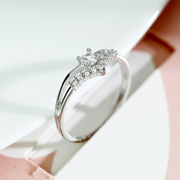 Glaring Multi-drill Diamond Silver Ring